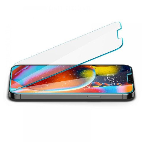 SZKŁO HARTOWANE SPIGEN GLAS.TR SLIM IPHONE 13 / 13 PRO / 14 / 16E / 17E CLEAR Spigen
